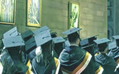 ���Ǳ�ҵ����600�֣����3ƪ��