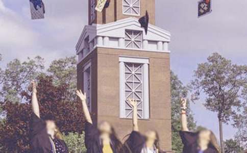 ����Ʒ����ҵ������300��4ƪ