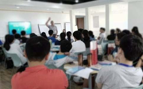 �������Ľ�ѧ���