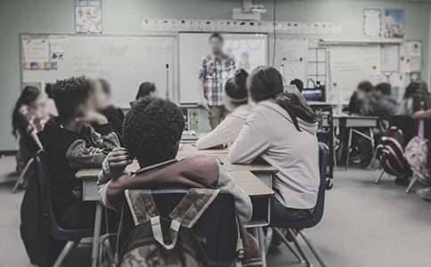 ��ɫ����ѧ���