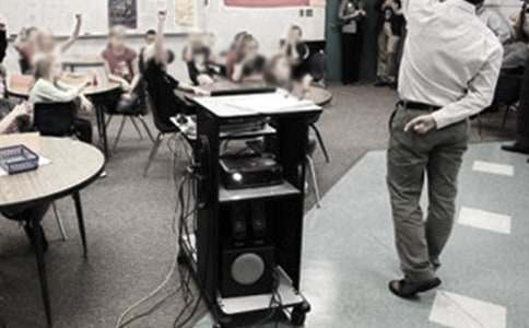 小班科学教案:美丽的颜色教案及教学反思