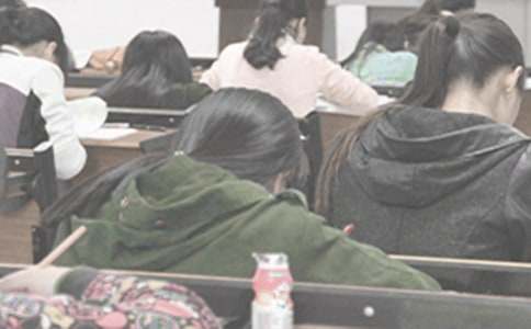 ���Եķ�˼����400��3ƪ