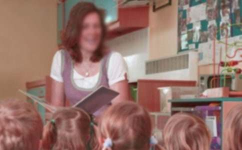 我敬佩的一个人老师作文