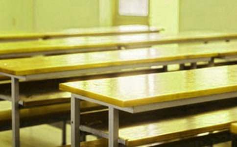 ʵ�õĸ�ĸУ������300����ƪ