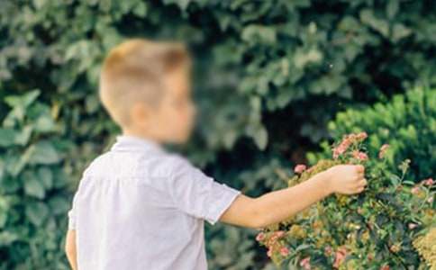 �漣�к��ۺ�У�ͨ��52ƪ��