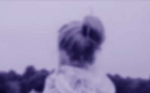 ������Ů���и�