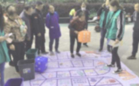 “爱在心间”活动——向社区特困家庭献爱心小学作文