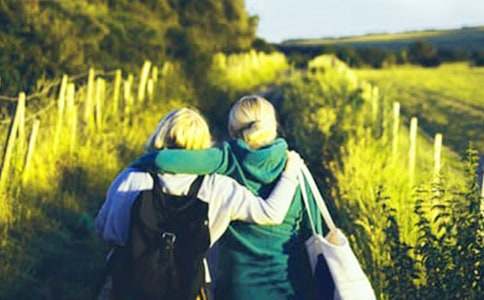 ͬѧ������600��3ƪ