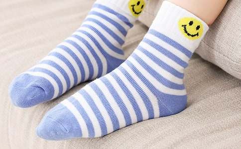 臭袜子里的南瓜籽睡前故事