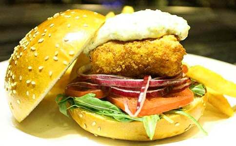 西餐台上睡前故事