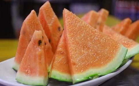 【精选】介绍夏天的作文三篇