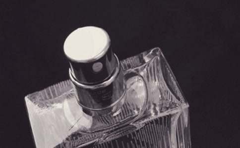 喷了香水的蚂蚁公主睡前故事