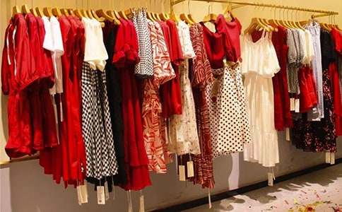 【精选】未来衣服作文600字四篇