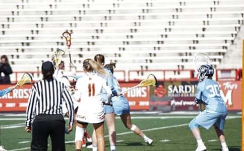 中学生国旗下摆渡自我讲话稿范文