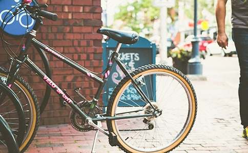 �����ĵ�һ�������г�����