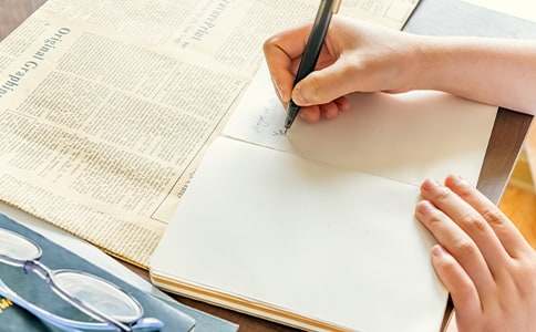 �����š�΢Ц������600��3ƪ