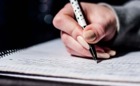 ���ر�����Ȥ��Ϸ����4ƪ